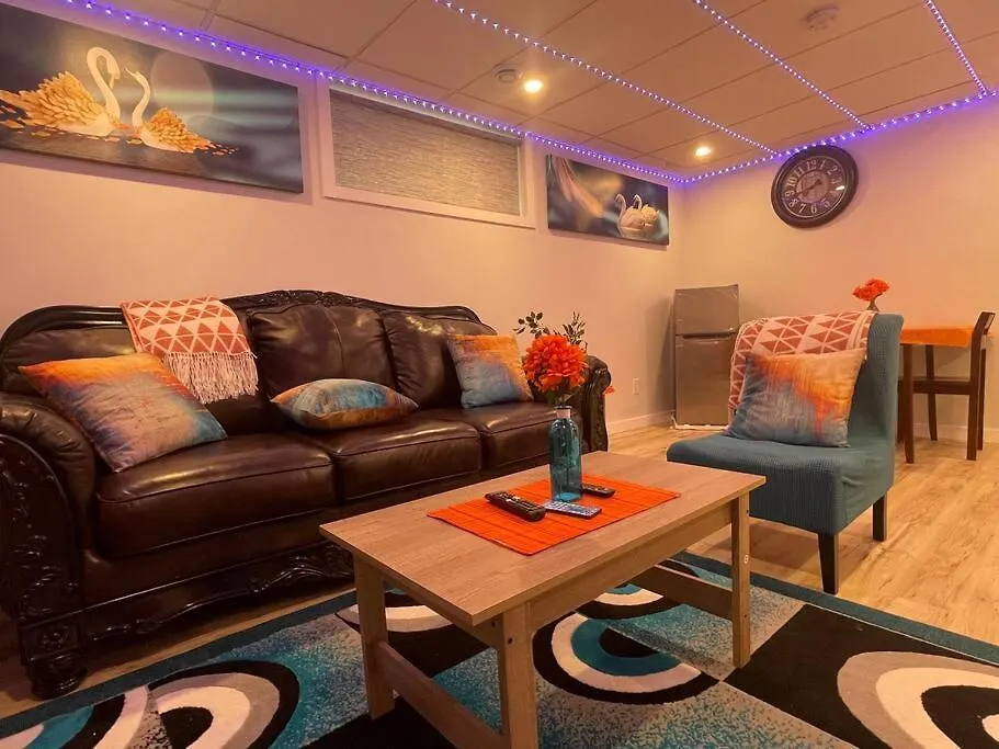 Σπίτι διακοπών Fully Furnished Cozytwo Bedroom Γουίνιπεγκ