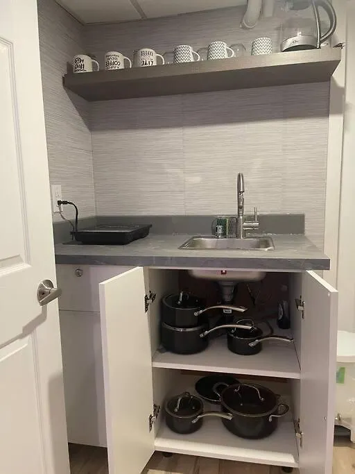 Fully Furnished Cozytwo Bedroom Γουίνιπεγκ 0*,  Καναδάς