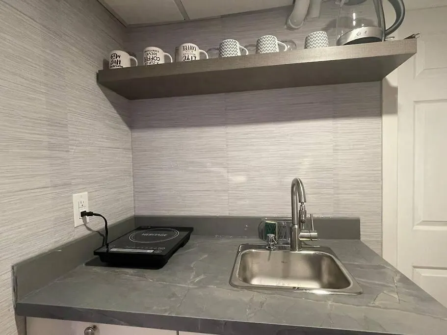 Fully Furnished Cozytwo Bedroom Γουίνιπεγκ Σπίτι διακοπών